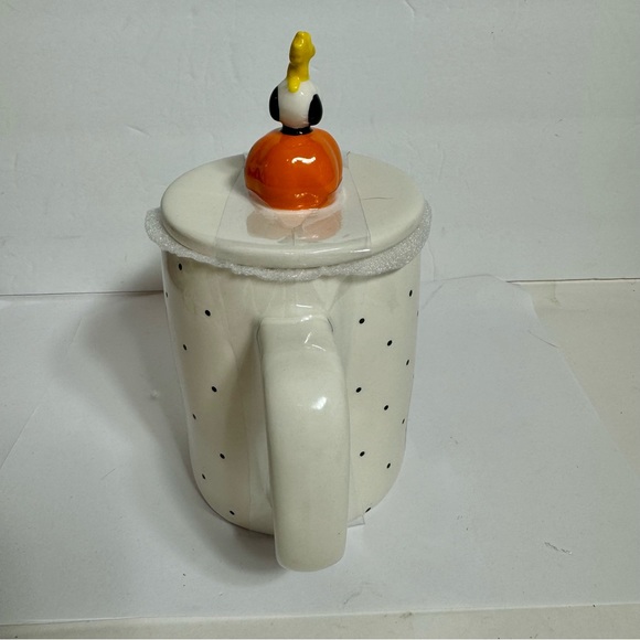 NWT. Peanuts Rae Dunn Snoopy “Puppy Love” Mug With Lid Halloween. Ceramic mug - Picture 5 of 8
